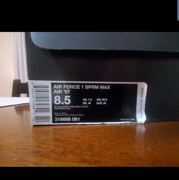 Nike Air Force 1 - Picture 4 of 4